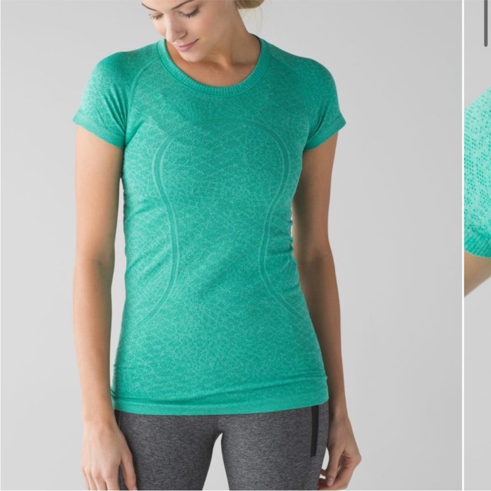 Lululemon heathered jungle green swiftly tech tee size 4